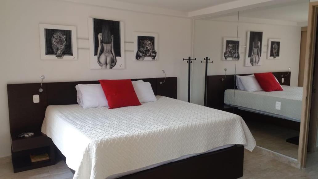 Apartasuites Av Medellín Dış mekan fotoğraf