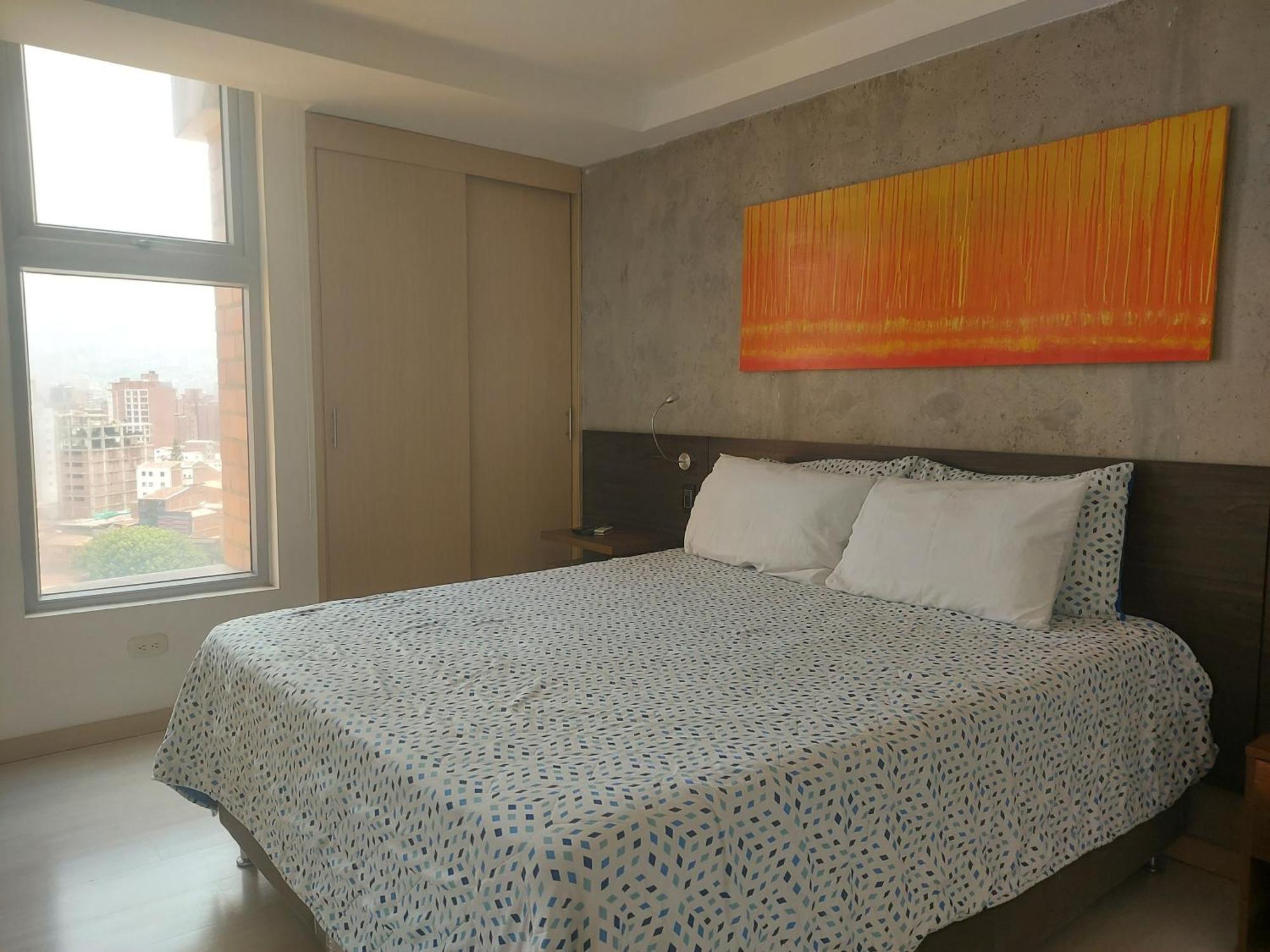 Apartasuites Av Medellín Dış mekan fotoğraf