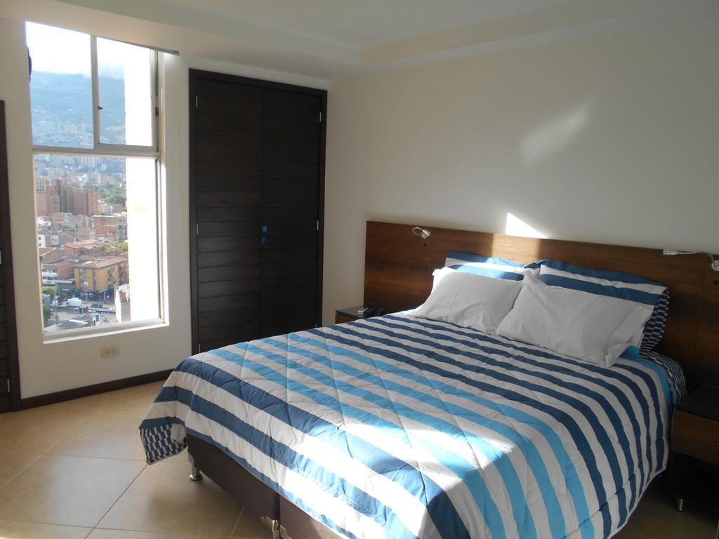 Apartasuites Av Medellín Dış mekan fotoğraf