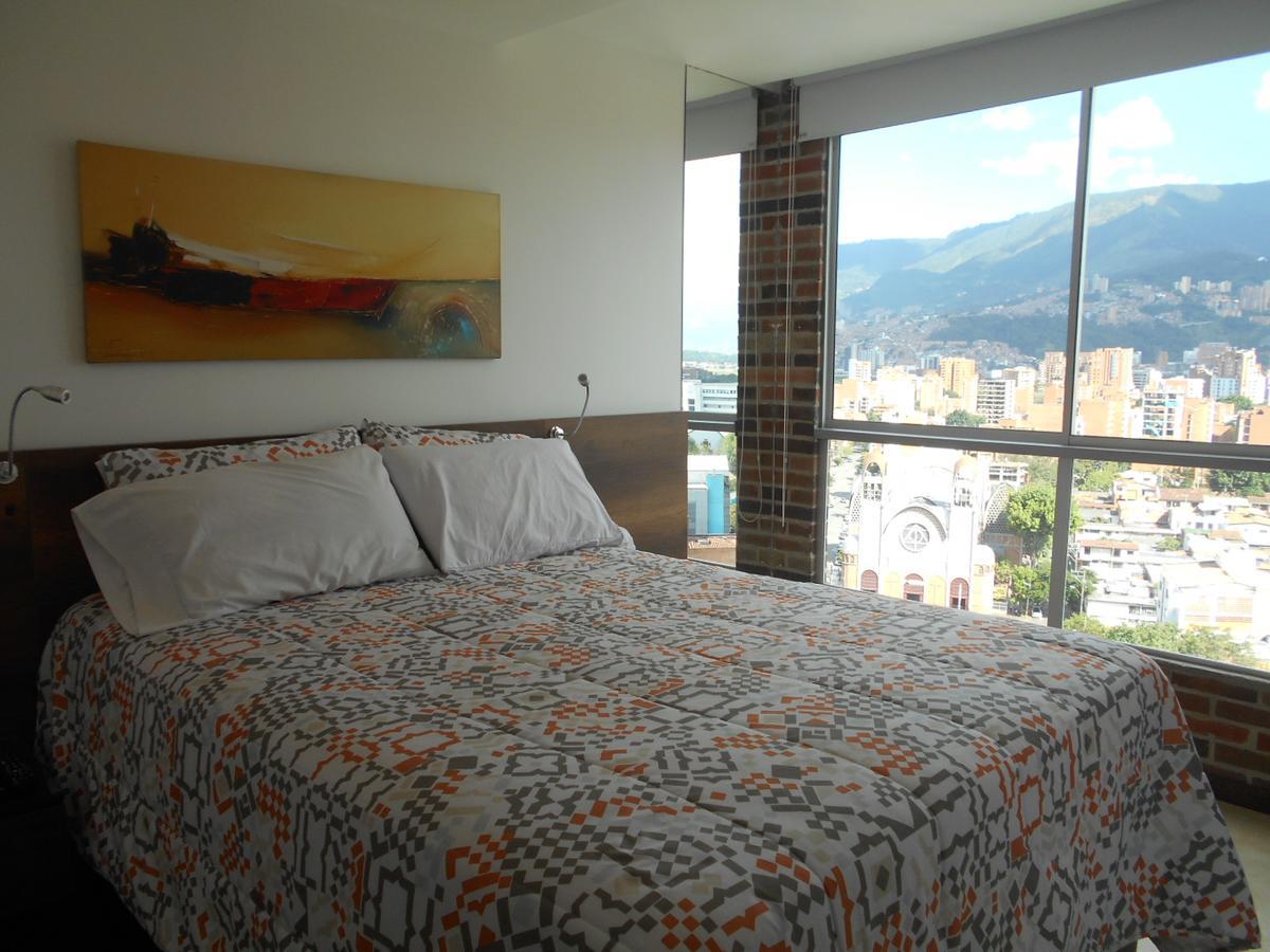 Apartasuites Av Medellín Dış mekan fotoğraf